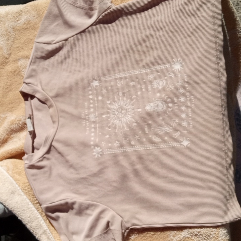 Roses and kisses shirt